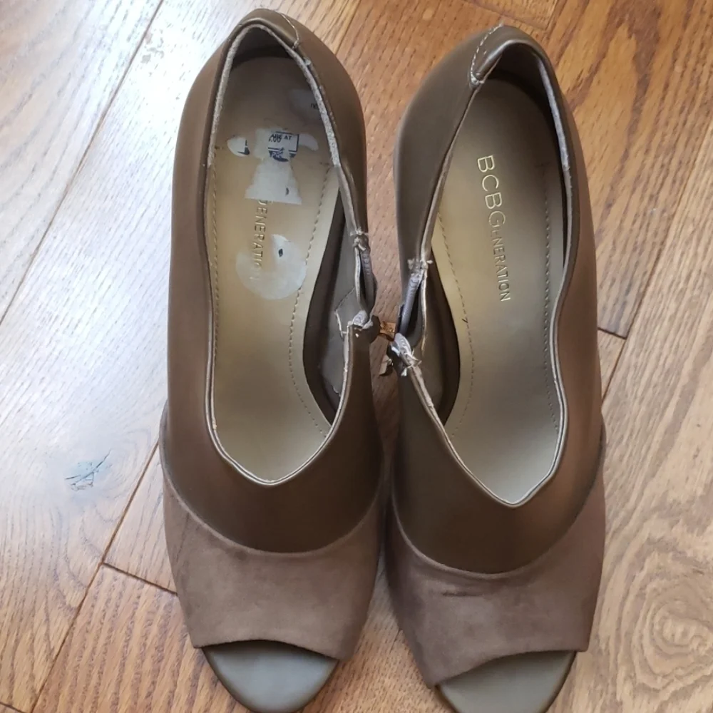 BCBGGENERATION open toe booties. Size 9